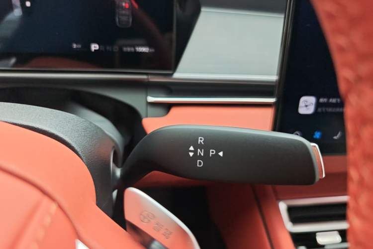 Used BYD Tang L 2025 DM 175KM Drone Player Edition Gear Lever