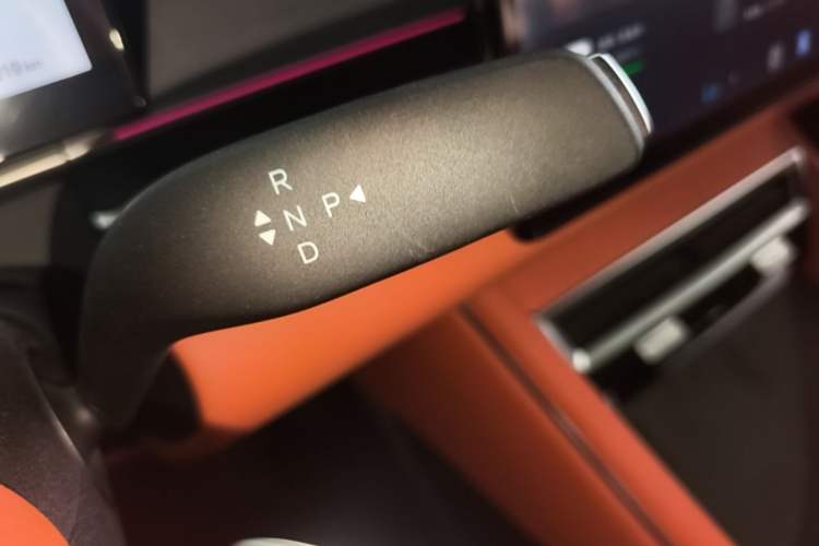 Used BYD Tang L 2025 DM 175KM Drone Player Edition Gear Lever