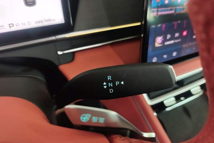 Used BYD Tang L 2025 DM 175KM Drone Player Edition Gear Lever