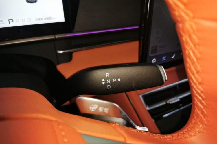Used BYD Tang L 2025 DM 175KM Drone Player Edition Gear Lever
