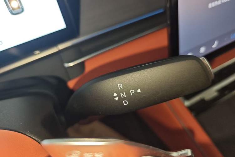 Used BYD Tang L 2025 DM 175KM Drone Player Edition Gear Lever