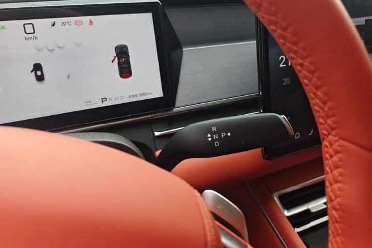 Used BYD Tang L 2025 DM 175KM Drone Player Edition Gear Lever