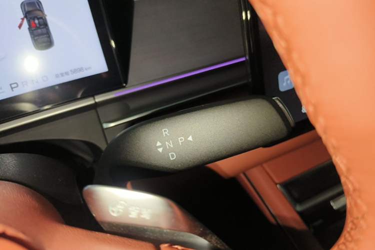 Used BYD Tang L 2025 DM 175KM Drone Player Edition Gear Lever