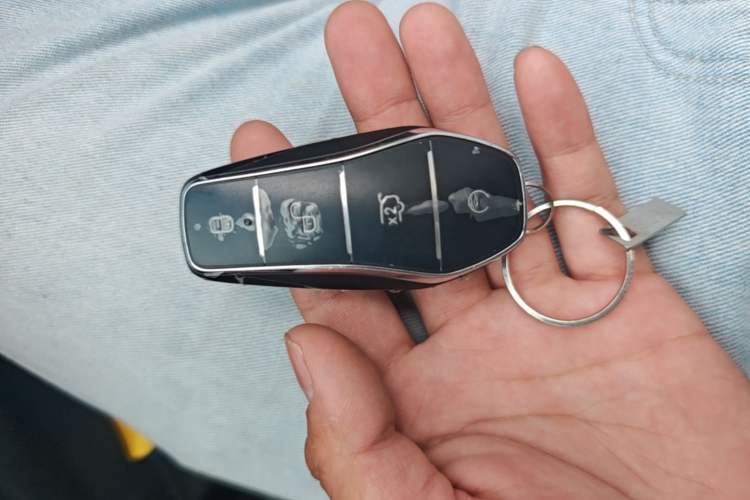 Used BYD Tang L 2025 DM 175KM Drone Player Edition Interior 1