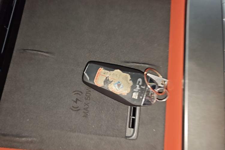 Used BYD Tang L 2025 DM 175KM Drone Player Edition Interior 1