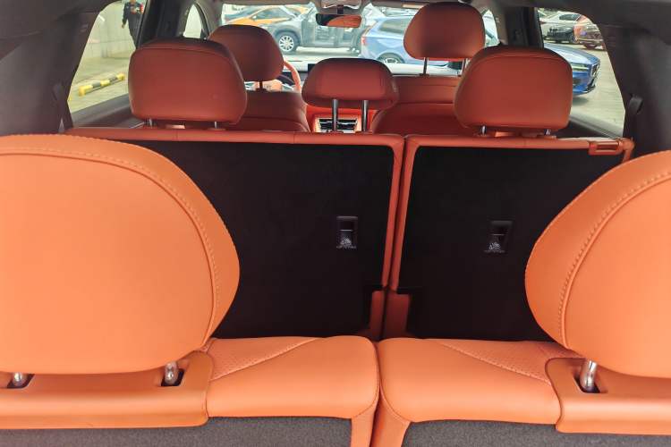 Used BYD Tang L 2025 DM 175KM Drone Player Edition Interior 10