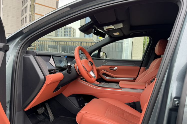 Used BYD Tang L 2025 DM 175KM Drone Player Edition Interior 12