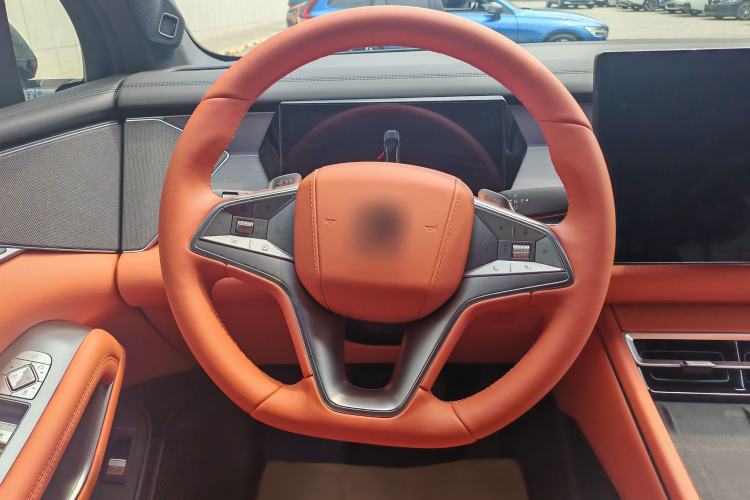 Used BYD Tang L 2025 DM 175KM Drone Player Edition Interior 3