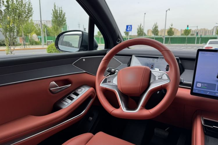 Used BYD Tang L 2025 DM 175KM Drone Player Edition Interior 4