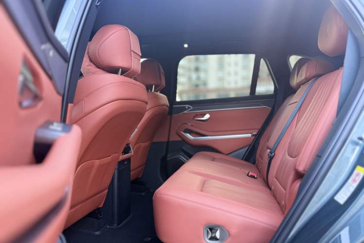 Used BYD Tang L 2025 DM 175KM Drone Player Edition Interior 6