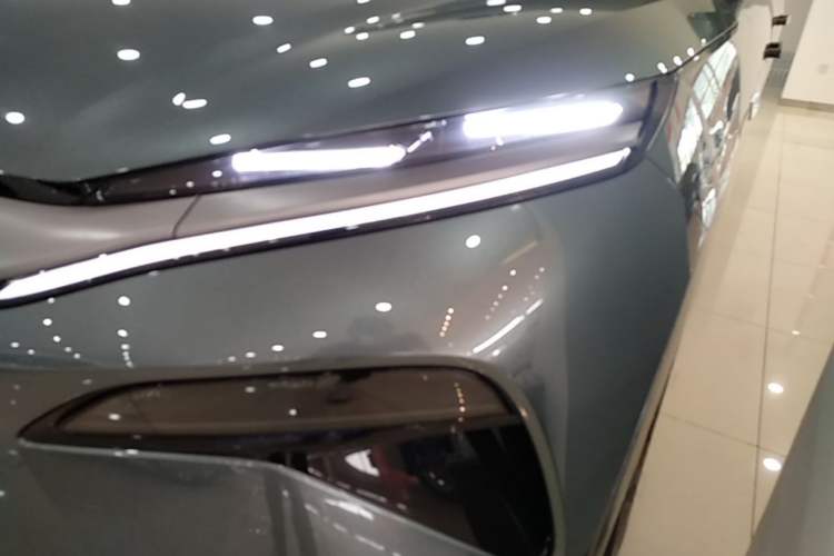 Used BYD Tang L 2025 DM 200KM Four-Wheel Drive LiDAR Flagship Model Left Front Headlight