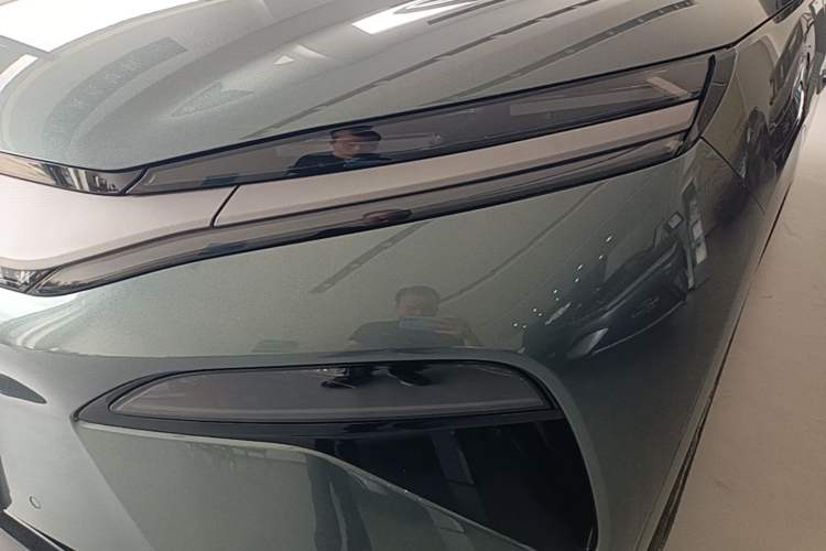 Used BYD Tang L 2025 DM 175KM Drone Player Edition Left Front Headlight