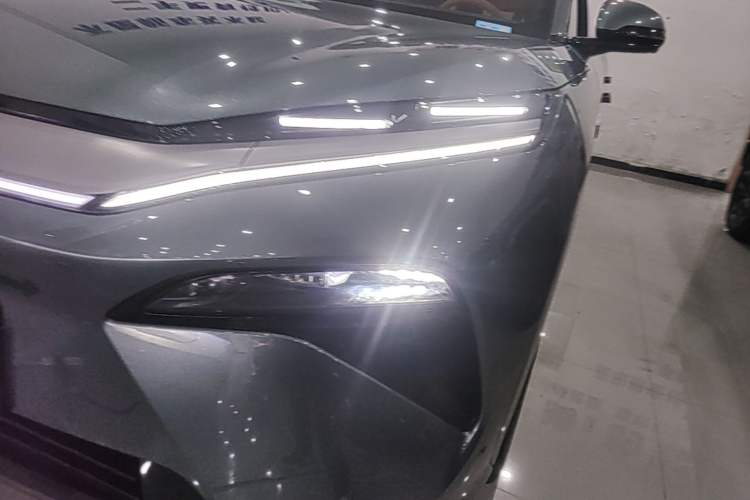 Used BYD Tang L 2025 DM 175KM Drone Player Edition Left Front Headlight