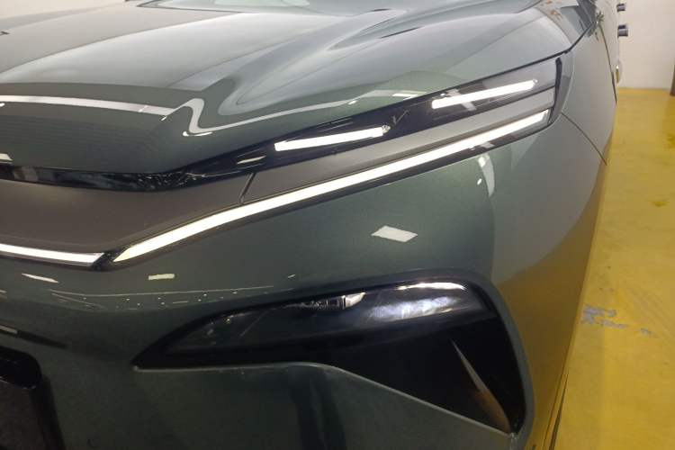 Used BYD Tang L 2025 DM 200KM Four-Wheel Drive LiDAR Flagship Model Left Front Headlight