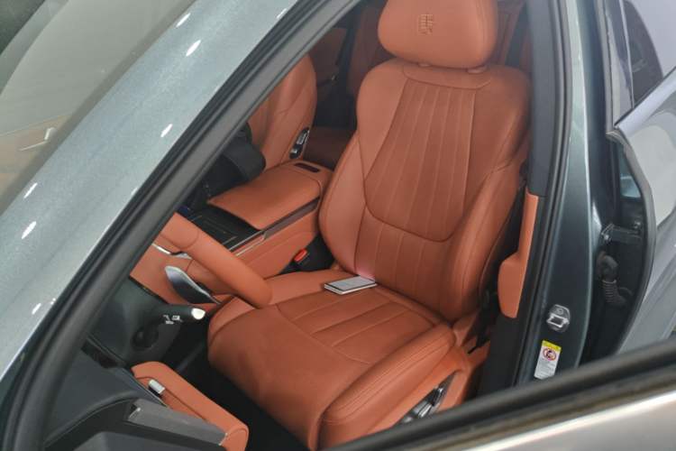 Used BYD Tang L 2025 DM 175KM Drone Player Edition Left Front Seat