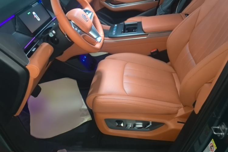 Used BYD Tang L 2025 DM 175KM Drone Player Edition Left Front Seat