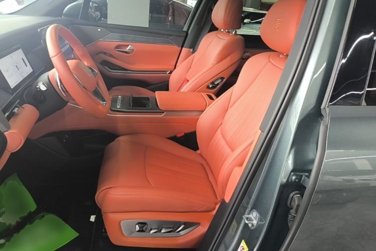 Used BYD Tang L 2025 DM 175KM Drone Player Edition Left Front Seat