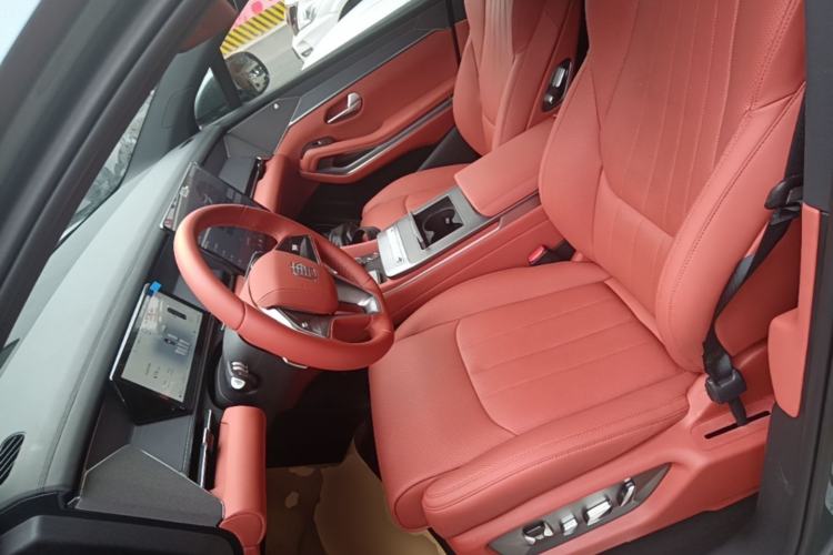 Used BYD Tang L 2025 DM 175KM Drone Player Edition Left Front Seat