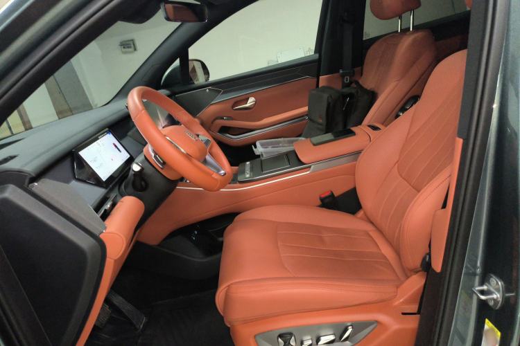 Used BYD Tang L 2025 DM 175KM Drone Player Edition Left Front Seat