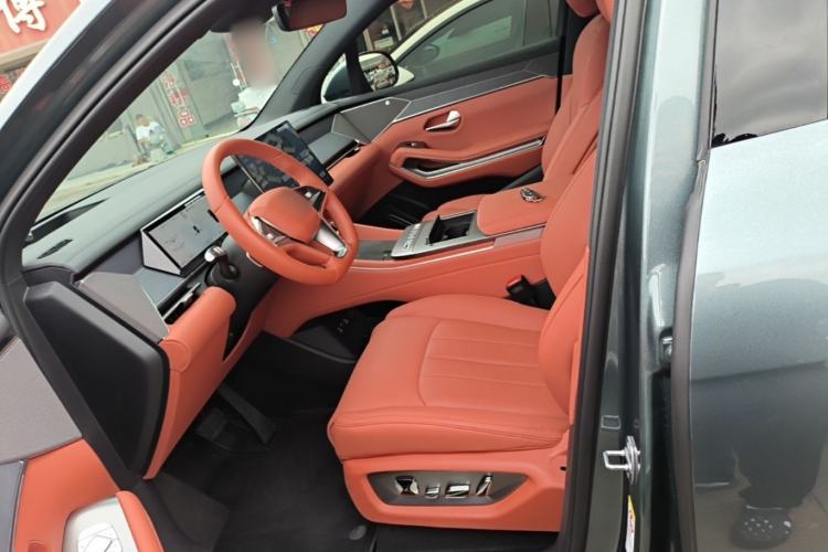 Used BYD Tang L 2025 DM 175KM Drone Player Edition Left Front Seat