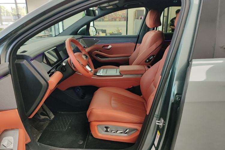 Used BYD Tang L 2025 DM 175KM Drone Player Edition Left Front Seat