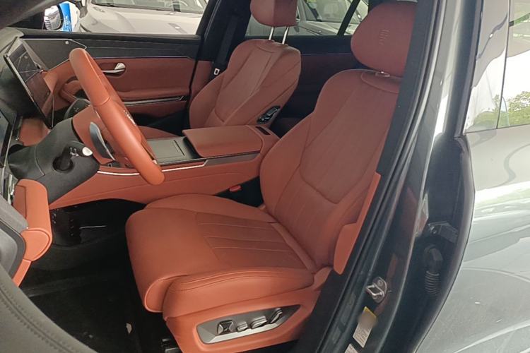 Used BYD Tang L 2025 DM 175KM Drone Player Edition Left Front Seat