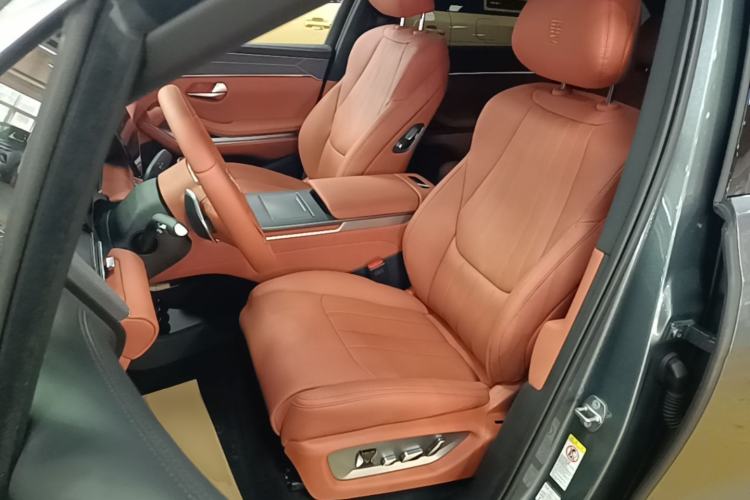 Used BYD Tang L 2025 DM 175KM Drone Player Edition Left Front Seat