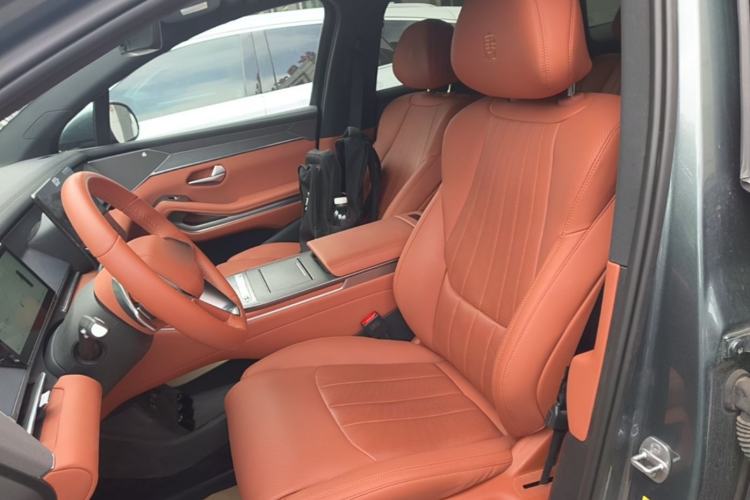 Used BYD Tang L 2025 DM 175KM Drone Player Edition Left Front Seat