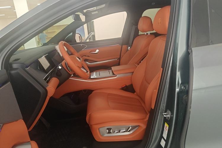 Used BYD Tang L 2025 DM 175KM Drone Player Edition Left Front Seat