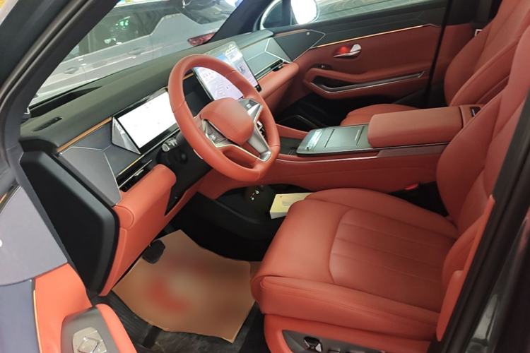 Used BYD Tang L 2025 DM 175KM Drone Player Edition Left Front Seat