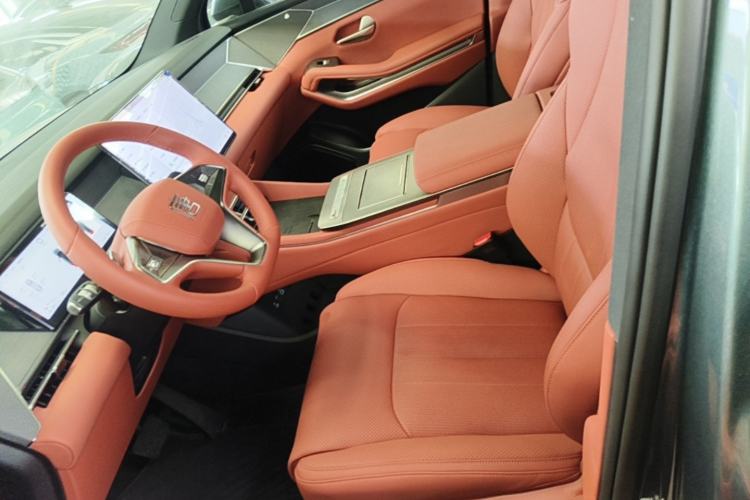 Used BYD Tang L 2025 DM 175KM Drone Player Edition Left Front Seat