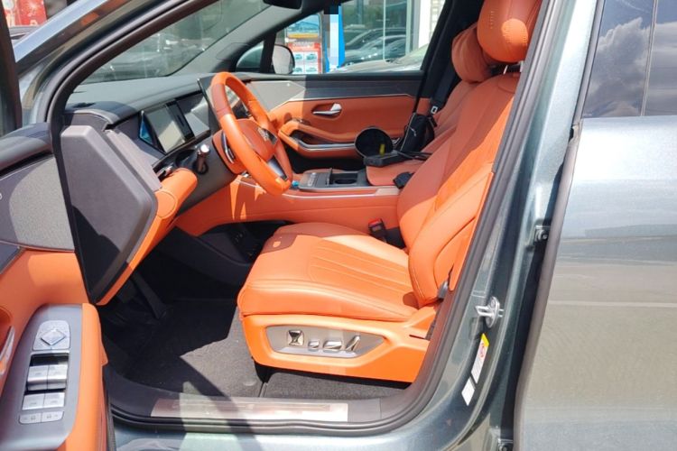 Used BYD Tang L 2025 DM 175KM Drone Player Edition Left Front Seat