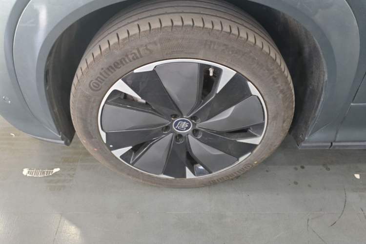 Used BYD Tang L 2025 DM 175KM Drone Player Edition Left Front Wheel Hub