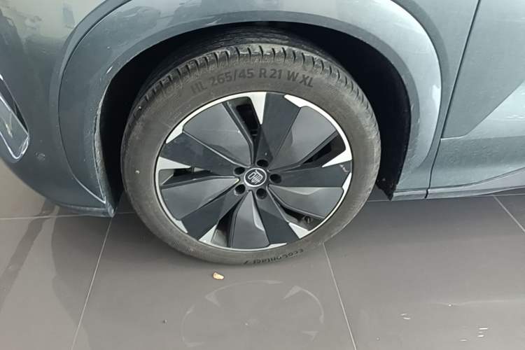 Used BYD Tang L 2025 EV 600KM All-Wheel-Drive LiDAR Flagship Model Left Front Wheel Hub