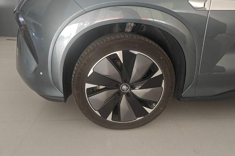 Used BYD Tang L 2025 DM 175KM Drone Player Edition Left Front Wheel Hub