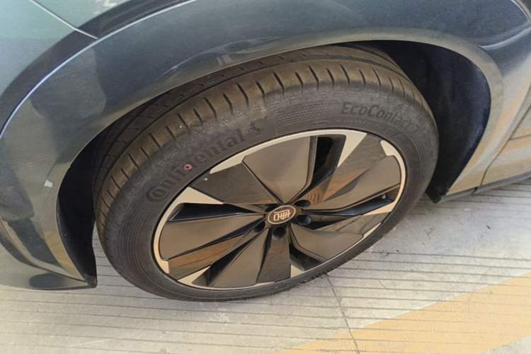 Used BYD Tang L 2025 DM 175KM Drone Player Edition Left Front Wheel Hub