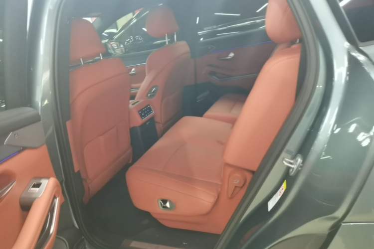 Used BYD Tang L 2025 DM 175KM Drone Player Edition Left Rear Seat