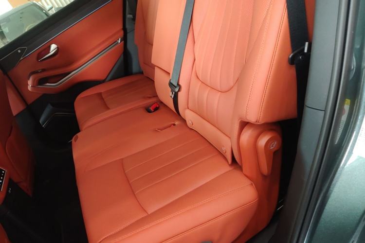 Used BYD Tang L 2025 DM 175KM Drone Player Edition Left Rear Seat