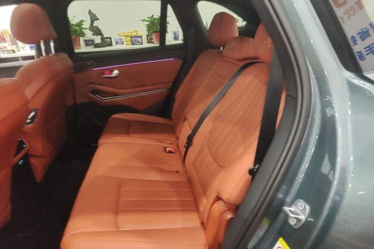 Used BYD Tang L 2025 DM 175KM Drone Player Edition Left Rear Seat