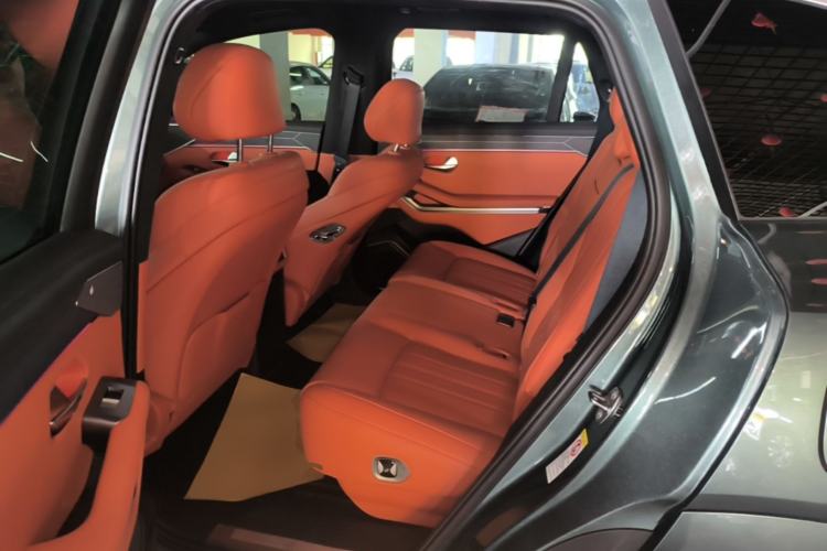 Used BYD Tang L 2025 DM 175KM Drone Player Edition Left Rear Seat