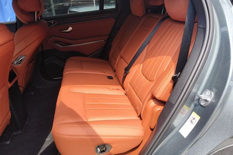 Used BYD Tang L 2025 DM 175KM Drone Player Edition Left Rear Seat