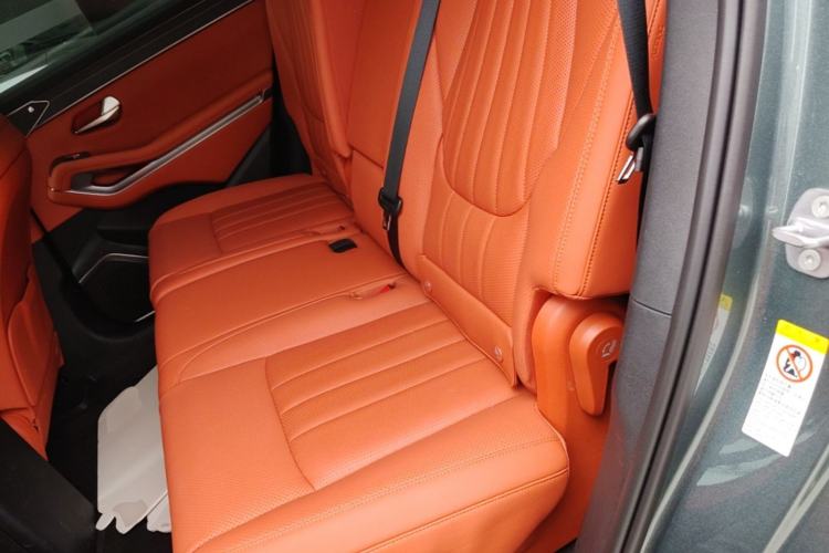 Used BYD Tang L 2025 DM 175KM Drone Player Edition Left Rear Seat