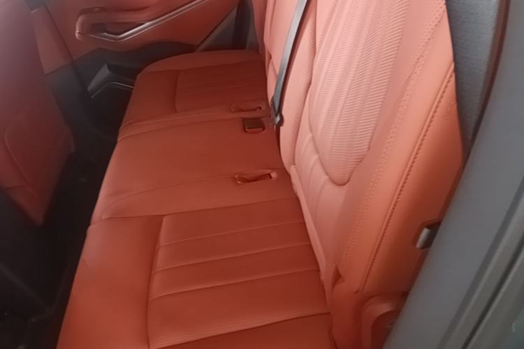 Used BYD Tang L 2025 DM 175KM Drone Player Edition Left Rear Seat