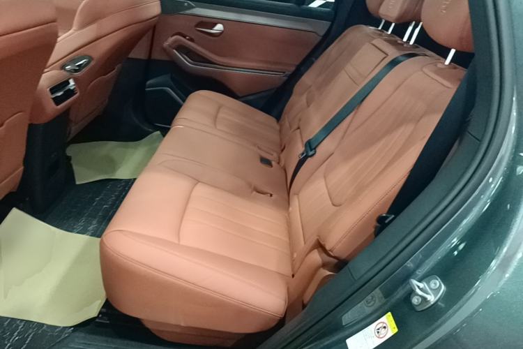 Used BYD Tang L 2025 EV with 670 km Range LiDAR and Premium Features Left Rear Seat
