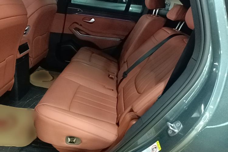 Used BYD Tang L 2025 DM 175KM Drone Player Edition Left Rear Seat