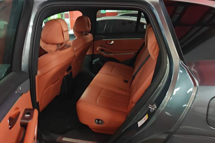 Used BYD Tang L 2025 DM 175KM Drone Player Edition Left Rear Seat