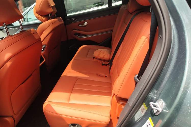 Used BYD Tang L 2025 DM 175KM Drone Player Edition Left Rear Seat