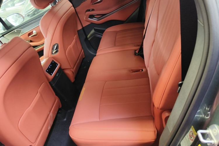 Used BYD Tang L 2025 DM 175KM Drone Player Edition Left Rear Seat