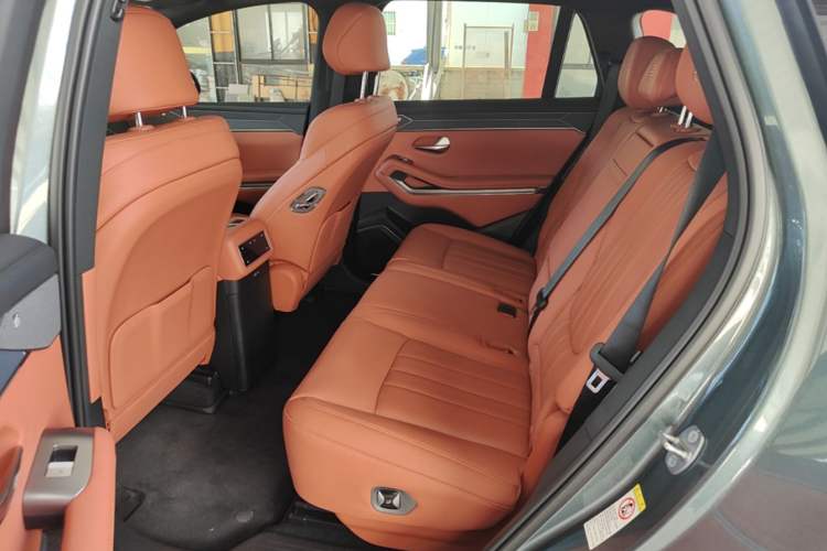 Used BYD Tang L 2025 DM 175KM Drone Player Edition Left Rear Seat
