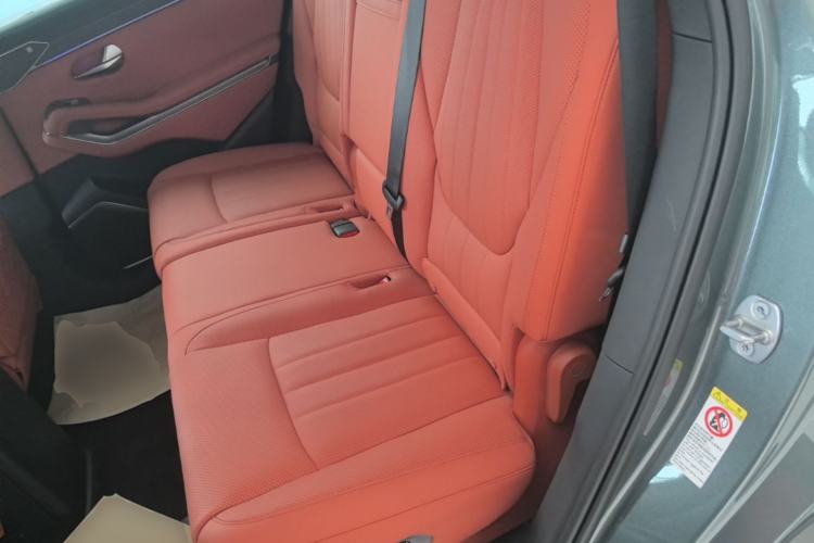 Used BYD Tang L 2025 DM 175KM Drone Player Edition Left Rear Seat